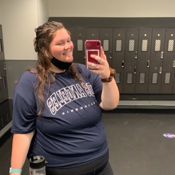 Meet your Posher, Cheyenne - Picture 2 of 4